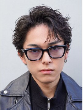 レタッチ バイ フィフス 天神大名(RETOUCH by fifth) 福岡天神メンズフェザーパーマフェザーショートスパイラルパーマ