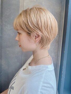 トルネード(TORNADO) ハイトーンマッシュショート大人丸み丸顔絶壁K20250811