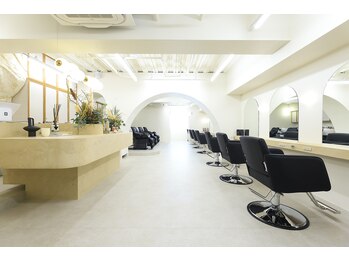 Tiely　新宿【ティエリー】