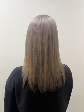 インフィニティー infinity HAIR SPACE BLOOM ホワイトミルクティーベージュ