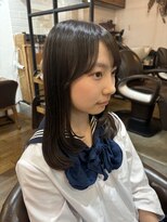 ロウスリー(Lowsly) 顔まわりレイヤー 後れ毛カット