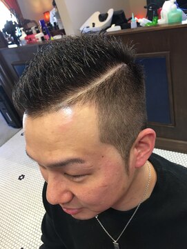 バーバー アカダマ 男気ショート２