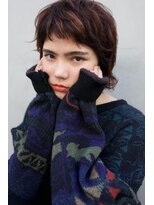 デコ(DECO)&nbsp;ランダムパーマ×ショートバング