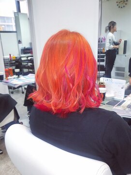 メルマードバーベル(Mermard Bavel) オレンジのデザインカラー