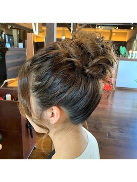 ピースリーヘア バイ カーサ(peathree.hair by CASA) アップアレンジ×ふわふわ