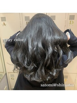 ワット 新宿店 【W新宿担当Satomi】暗髪にも透明感を!ダークカーキグレージュ