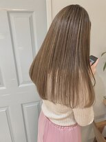 レーヴ(Reve) ケアハイライトで作るくすみすぎないベージュ