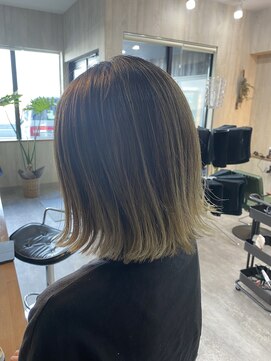 フラミンゴ ヘアデザイン エアタッチ（オリーブ）