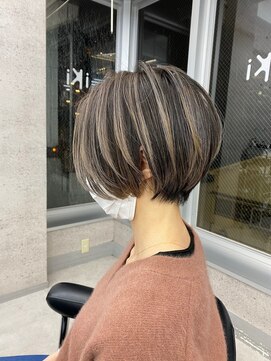 イキ 表参道(iki omotesando) モード/無造作ウェーブ/大人ガーリー[表参道駅]