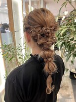 ピークアブー アヴェダ アトレ恵比寿(PEEK-A-BOO AVEDA)&nbsp;人気のあみおろしアレンジ