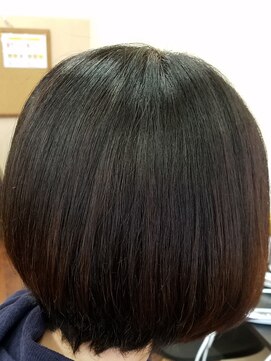 レイディバードカラー 深谷稲荷町店 根元の白髪染め（リタッチ）