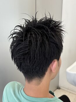 ヘアー ファクトリー(Hair Factory)の写真/《メンズ特化×高技術》自分らしさを引き出す似合わせカットを体験！お仕事帰りや隙間時間にも通いやすい♪