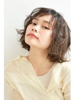 ヴィッカエコル (vicca 'ekolu)&nbsp;空気感たっぷりのウェーブボブ