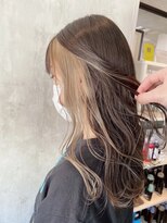 サクラ オモテサンドウ(SAKURA) インナーカラーベージュイヤリングカラー ミルクティーブラウン