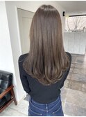 オリーブベージュ