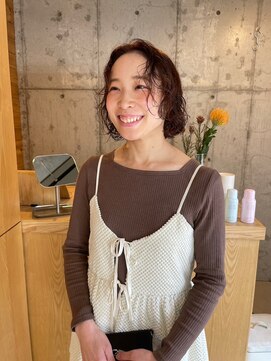 カフネ ジュントス ヨロ(Cafune' juntos YOLO) パーマ/スパイラル/ピンクベージュ