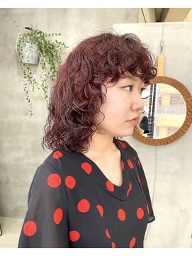 テトヘアー(teto hair) バックシルエットパーマ　スパイラル　くるくる　レッドピンク