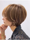 ショートヘアショートボブ白髪ぼかしハイライトカラーボブ