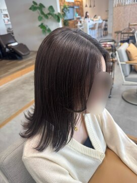 ブローチェラウカ(Broche lauka) グレージュ（ブリーチ履歴あり）