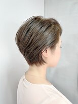 ルーファス メグロ(Ruufus Meguro)&nbsp;抜け感ショートボブ/30代40代50代/キレイ系/白髪ぼかし202411