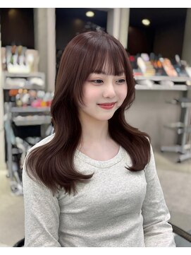 リリー(Lilley) 韓国ヘア/顔周りカット/レイヤー/透明感/艶カラー/髪質改善
