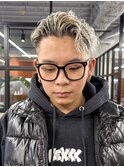 極道パーマホワイトメッシュフェード短髪メンズ髪型