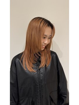 リノア 鵠沼海岸(LINOA) ハイトーン/ 顔周りレイヤー/ ロングスタイル