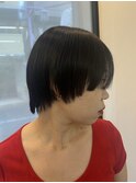 30代40代丸みショートマッシュショート前髪あり黒髪暗髪