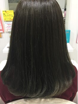 大人女性のためのカジュアルサロン！うるつや髪を叶える厳選トリートメントで、あなたの美しさを引き出す♪