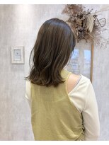 グラッド ナチュラル ヘアー(glad NATURAL HAIR) 外ハネくびれミディ