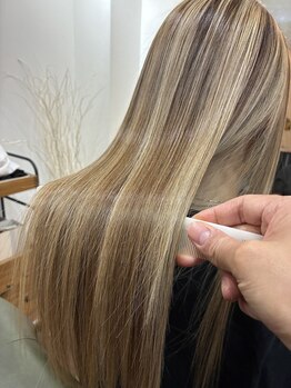 エルソル(Elsol)の写真/大人女性の魅力を引き出す透明感のある上品なカラーを実現。最近人気の白髪ぼかしもElsolにお任せ下さい☆