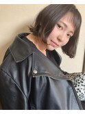 前下がりショートボブ　アシンメトリーバング