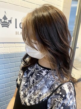 ジゼル 博多(GiseL) ホワイトインナーベージュ/ Gisel  @avlon0805 [博多駅前]