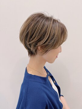 トルネード(TORNADO) 大人ショート 丸みひし形前下がり面長絶壁逆三丸顔 K02-02