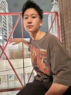 ロミーオム 本厚木(ROMMY. Homme) 刈り上げツーブロックアップバングショートビジネスメンズヘア