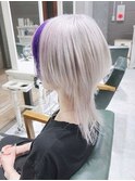 シルバーカラーツーブロックマッシュ ロングウルフハイライト