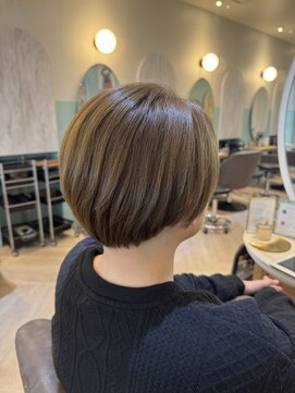 アンフィ 矢向(Anphi) 3-27 スッキリショートボブ