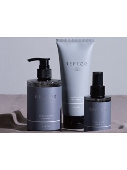 “髪の内部から補修”し、手触りの違いを実感。髪に優しく最上級のツヤと手触りをお届け。