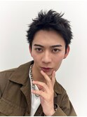 アップバングのスパイキーショート