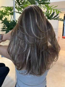 ディモアンド 表参道(Dimo&) ハイライト/黒髪カタログ/クラゲヘアー/オリーブグレー