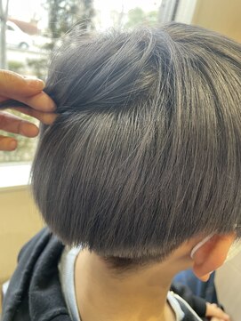 レーブバイファースト(reve by first) ブリーチあり　シルバーカラー