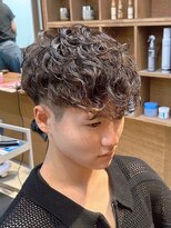 アトラクト バイ ラック 津田沼(Attract by LUCK) スペインカール/津田沼/メンズパーマ/ブリーチ/カラー