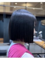 マルク(maruc)&nbsp;真っ直ぐでかわいいショートボブ