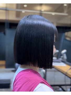 マルク(maruc) 真っ直ぐでかわいいショートボブ