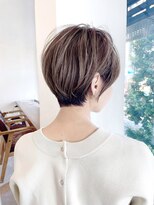 リブランド 銀座(REBRAND)&nbsp;☆小顔に見えるショートヘア耳掛けラベンダーベージュ☆