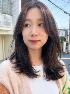 トレス(TRESS) レイヤーカット 顔周りレイヤー グレージュ 透明感 表参道