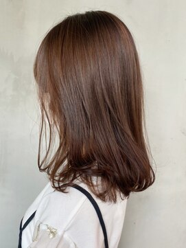 アイティーバイアルバム 藤沢店(IT by ALBUM) グレージュミディ_くびれヘアツートンカラー_ba300261