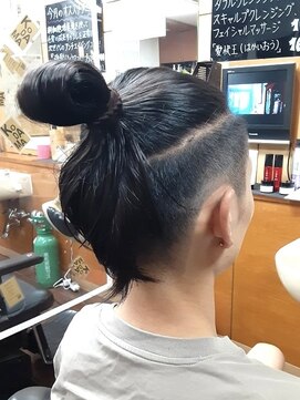 コダマ 新大塚店(KODAMA) アップバングツーブロックスタイル(センターパート)新大塚