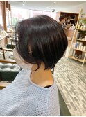 前髪長めのショートカット