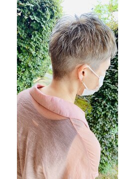 リアン 徳重店(Rian) スキンフェード×ハイトーンカラー